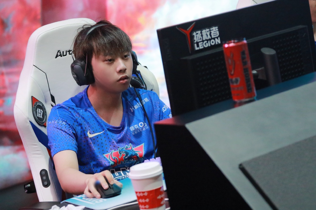 Doinb爆冷击败尤文图斯，出色防守引爆全场！